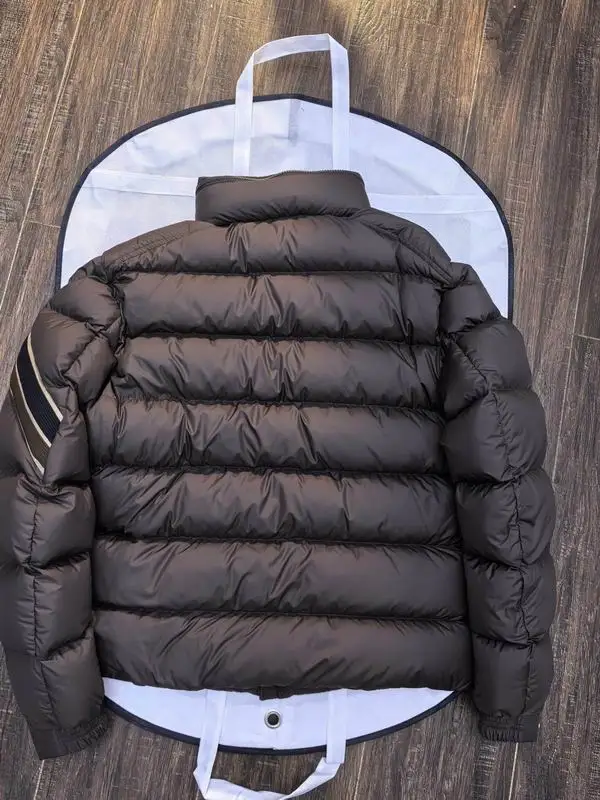 Moncler sz1-5 24cx10 (2)